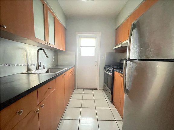 5th image of 7625 Carlyle Ave APT 3