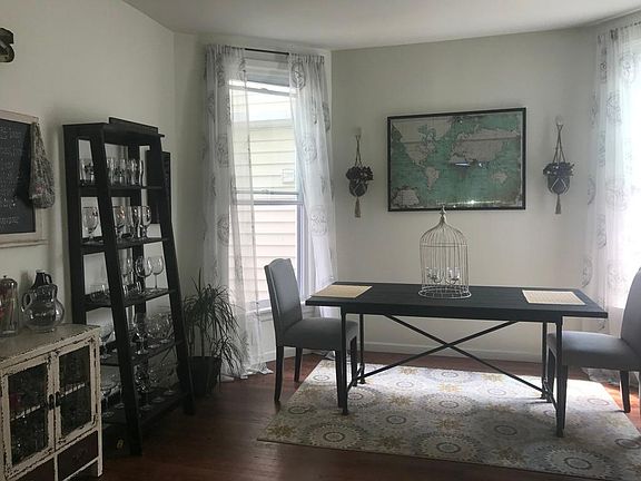 3rd image of 3512 W Medill Ave #2
