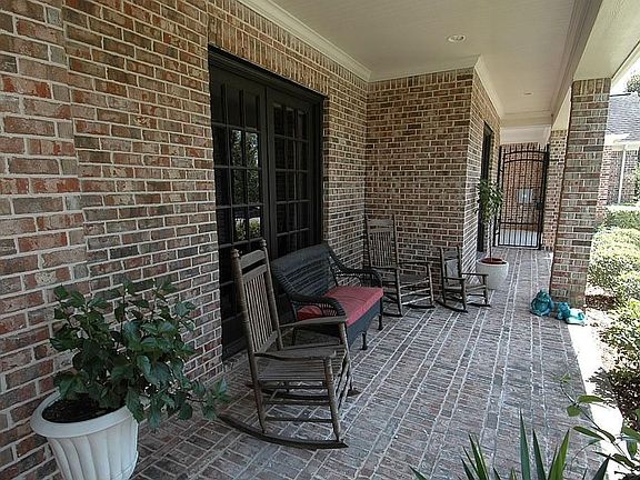 3rd image of 3903 Emerald Lake Dr