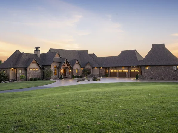 469 Valley Creek Road, Clever, MO 65631