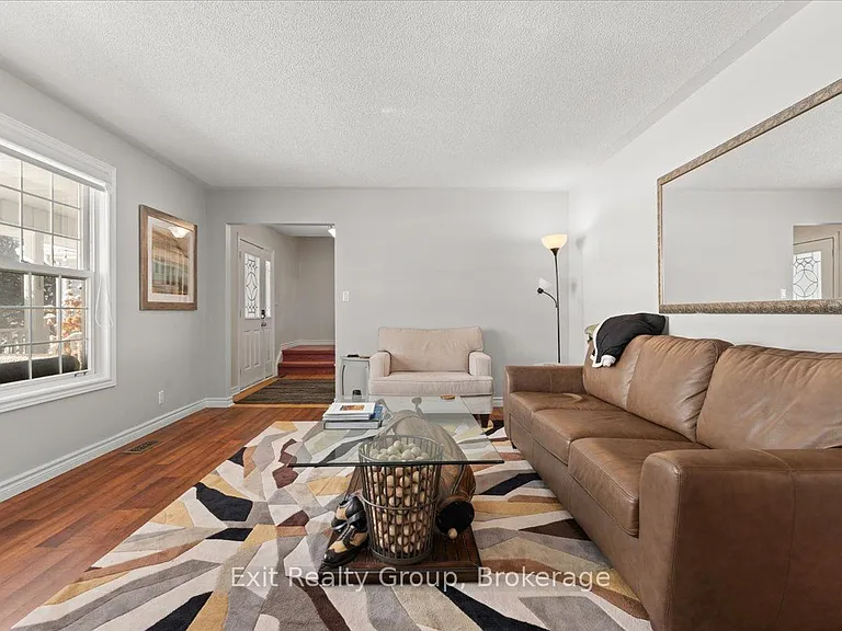 22 Willow Point Rd — Photo 6