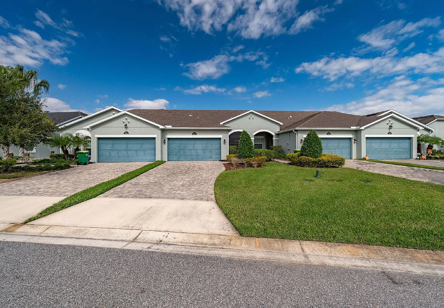 3 bed, 2.0 bath, 1458 sqft, $2,499 — Photo 3