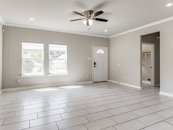 3rd image of 2917 Victorian Forest Dr