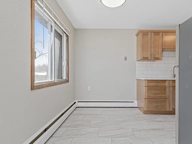 2210 Eldridge Ave E #206 — Photo 4
