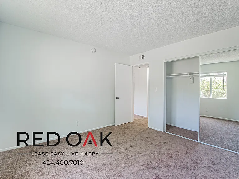 4745 W 173rd St #103 — Photo 3