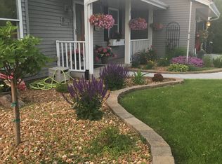 2834 Northbridge Dr, Racine, WI 53404