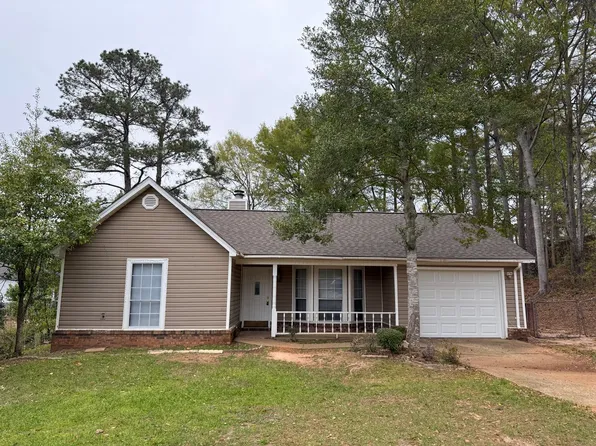 304 Natchez Rd, Enterprise, AL 36330