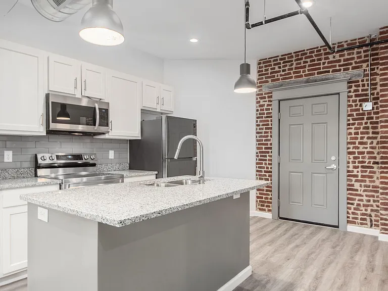 218 E Main St #3-F — Photo 7