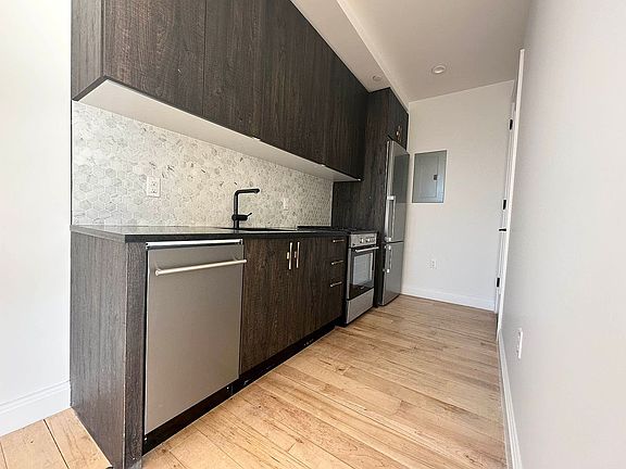 3rd image of 564 Saint Johns Pl Unit 306