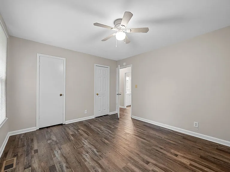 410 Appleton Dr — Photo 14