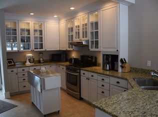 55 N Iowa St, Mineral Point, WI 53565