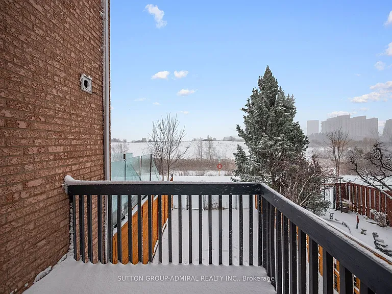 81 Parktree Dr — Photo 23