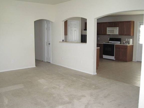 Living rm view of kitchen