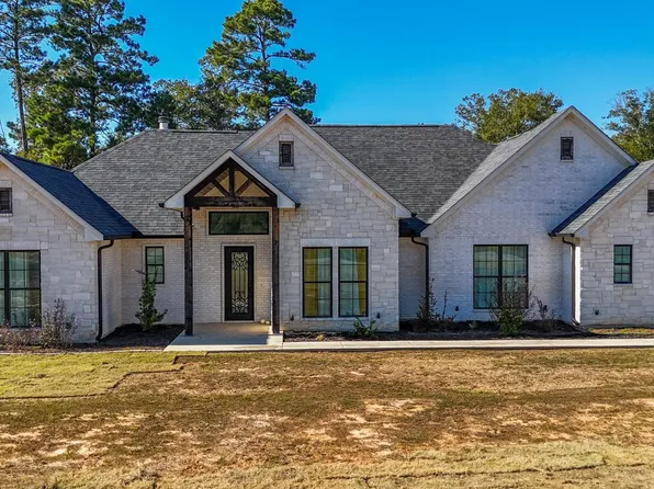 351 Mustang Dr, Longview, TX 75605