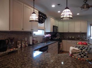 14 N Newark Ave, Ventnor, NJ 08406