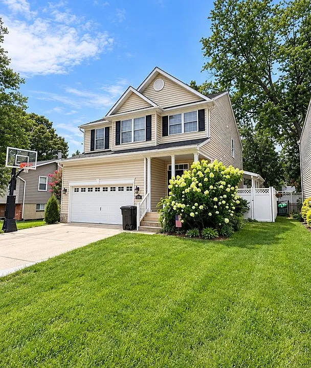 622 Cypress Ln