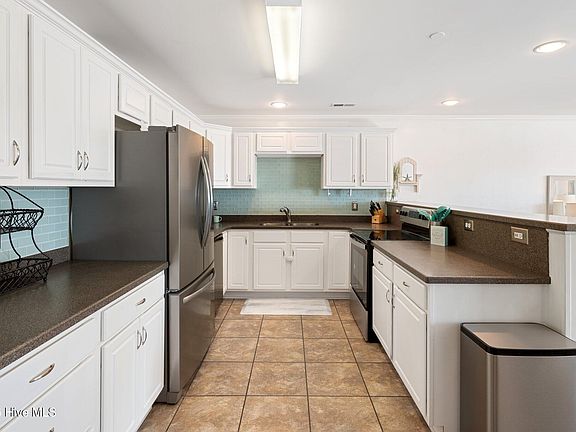 5th image of 105 SE 58th Street # 9204