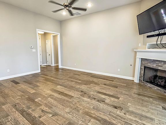 5th image of 10521 Camilla Cir S