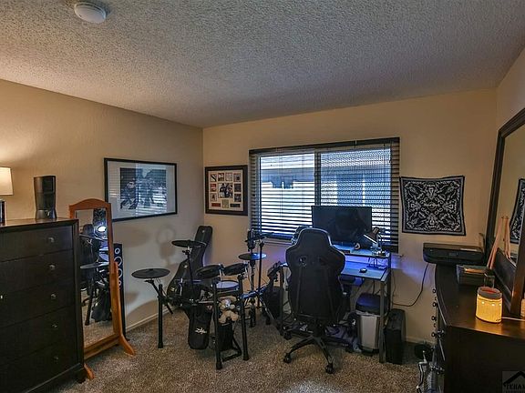 4th image of 5091 Rhode Island Dr