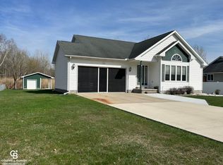 1396 Allen Rd, Smiths Creek, MI 48074