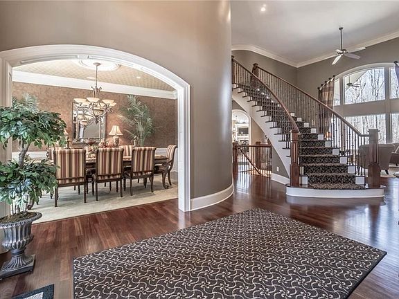 3rd image of 3691 Regency Woods Trl