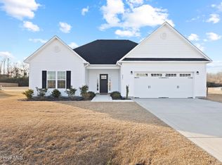 221 Village Creek Dr, Maysville, NC 28555