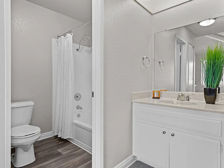 Brighton Park Apartments — Photo 7