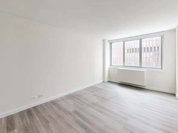 401 East 34th Street N29C image 3 of 9