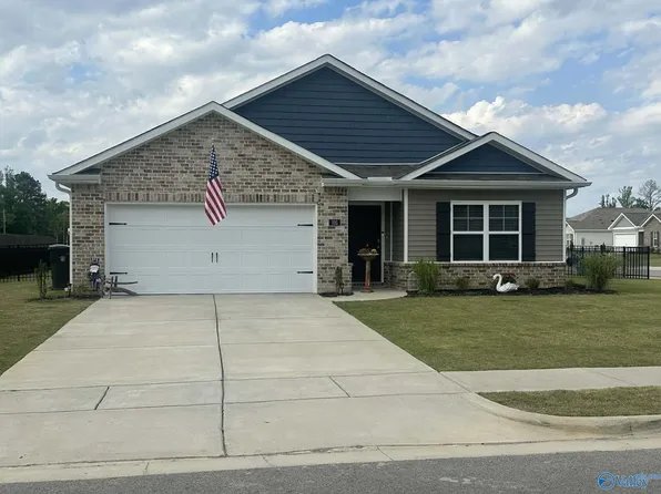 105 Syd Rd, Owens X Rds, AL 35763