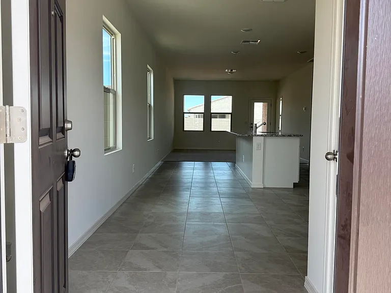 2370 E Steer Dr — Photo 10