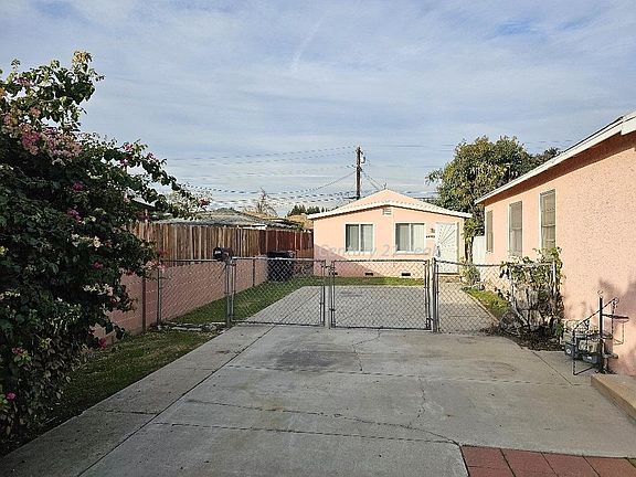 2nd image of 5839 Ludell St