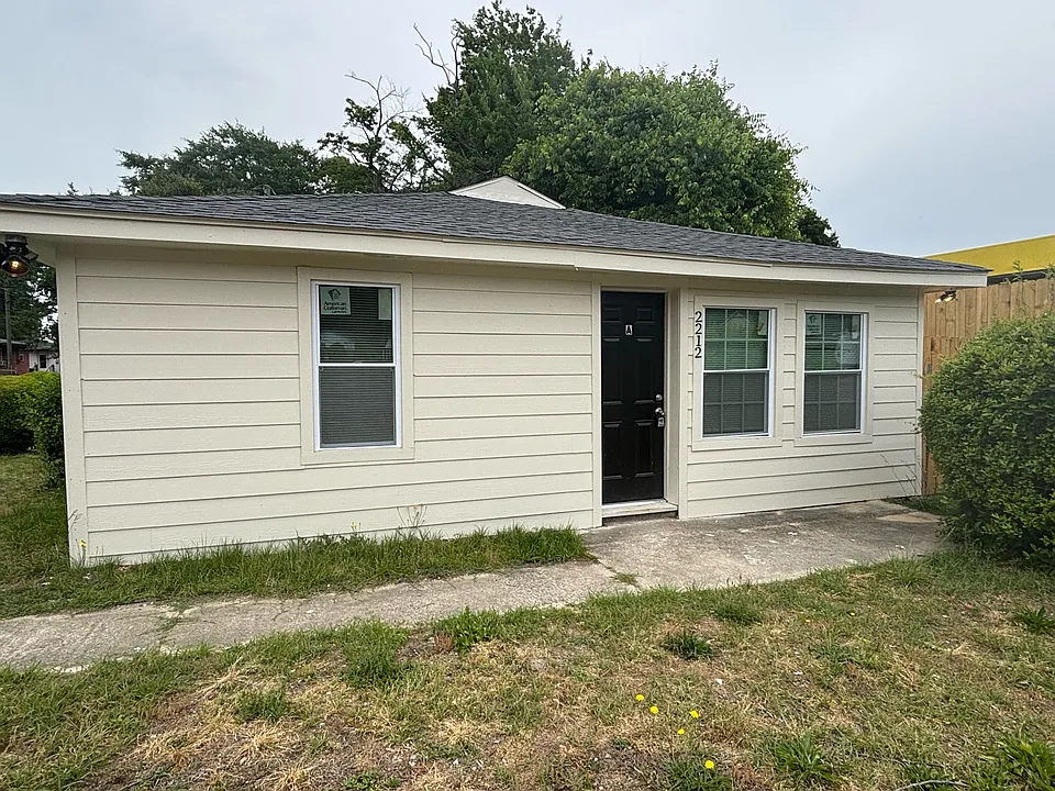 2212 Murchison Rd #B