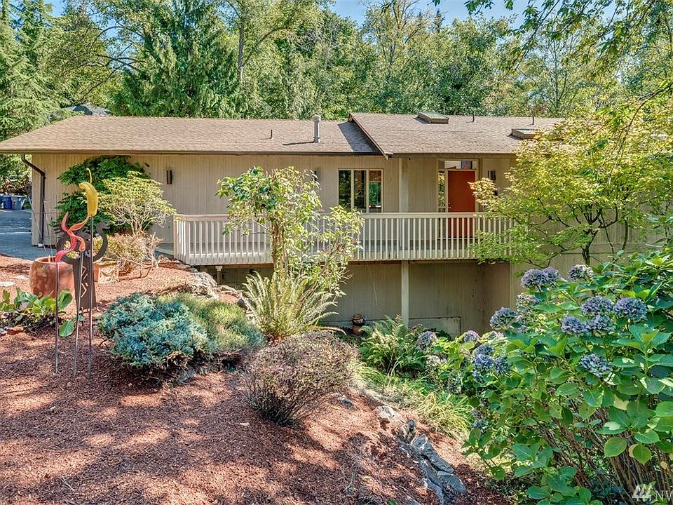 1st image of 8420 SE 47th Pl