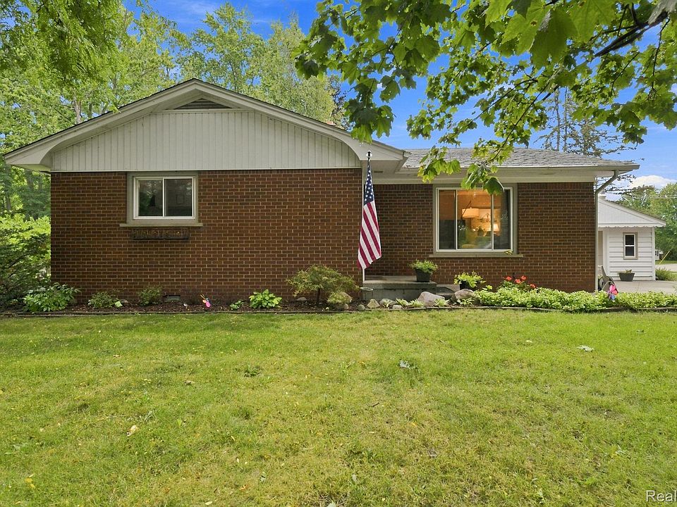 1st image of 70484 N Main St