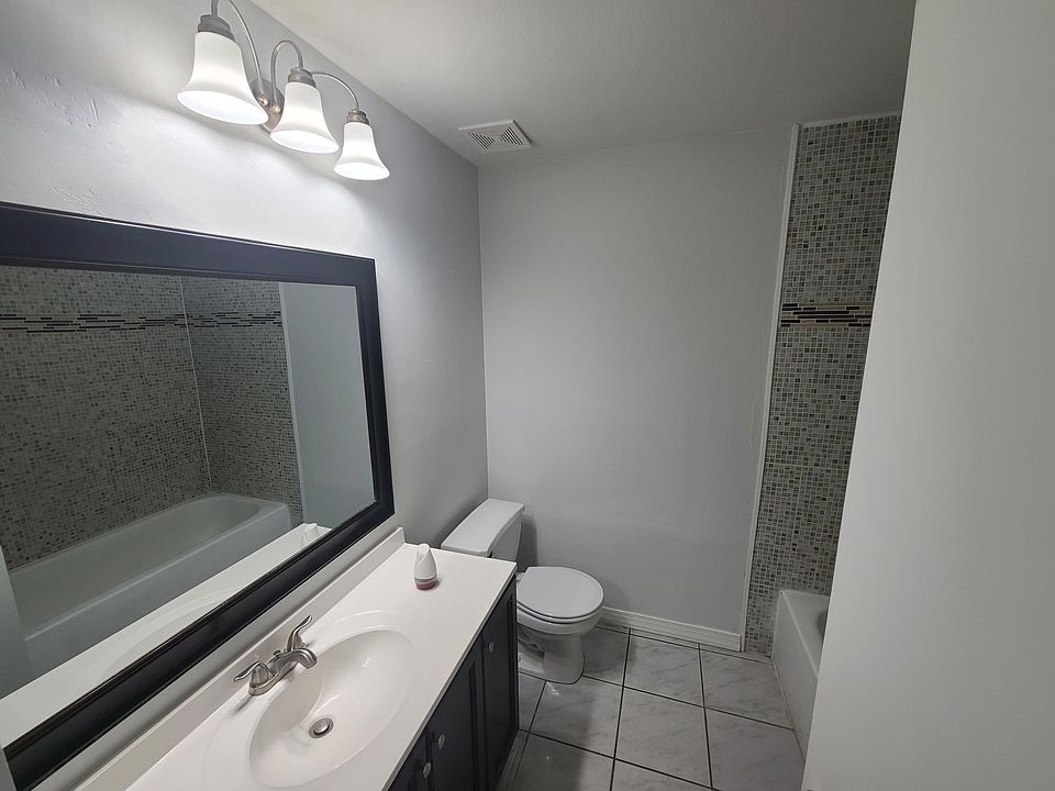 1st image of 9511 Pembridge Ct