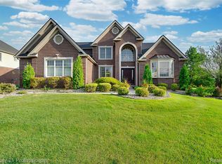 50553 Billenca Dr, Novi, MI 48374