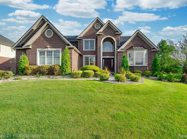 50553 Billenca Dr, Novi, MI 48374