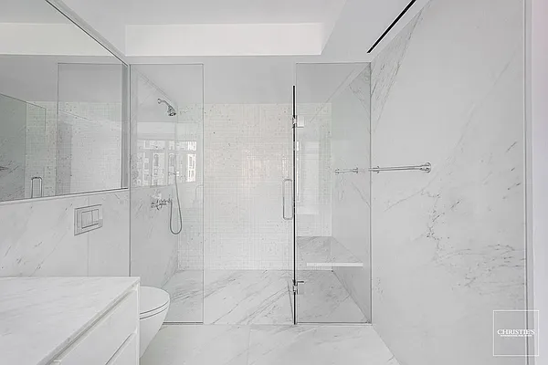 Sold by Christie's International Real Estate Group, LLC | media 9