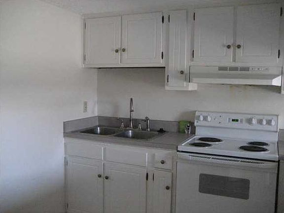 2nd image of 216 Angler Ave Unit 17