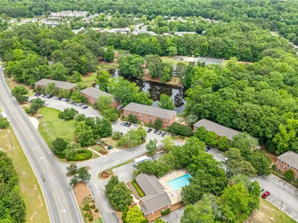 152 E University Dr APT D204, Auburn, AL 36832