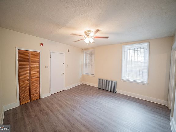 3rd image of 527 Fairmount Ave #1R