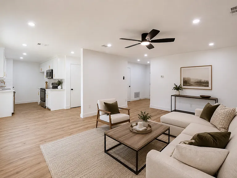 5106 Preston Trl — Photo 2