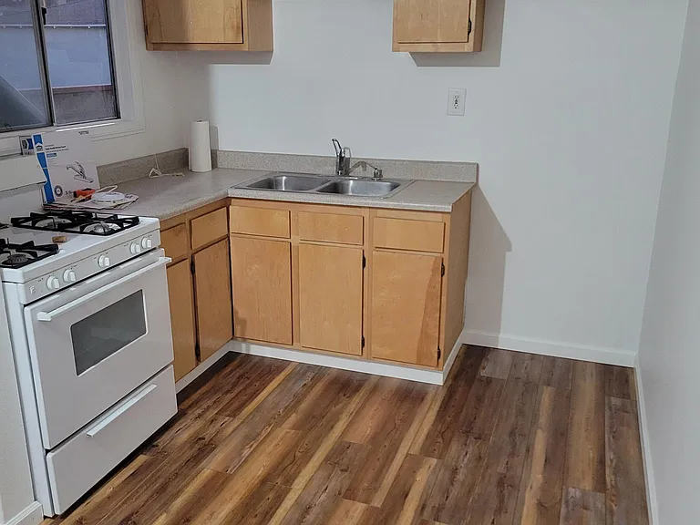 2453 Torrance Blvd — Photo 9