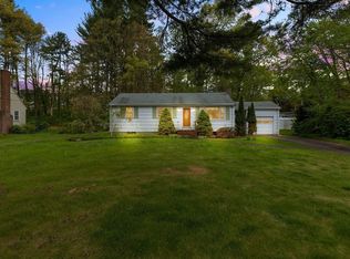 21 Warren St E, Raynham, MA 02767