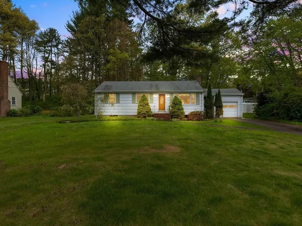 21 Warren St E, Raynham, MA 02767