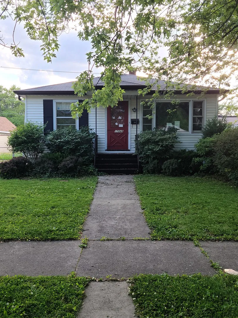 17848 Walter St photo 1