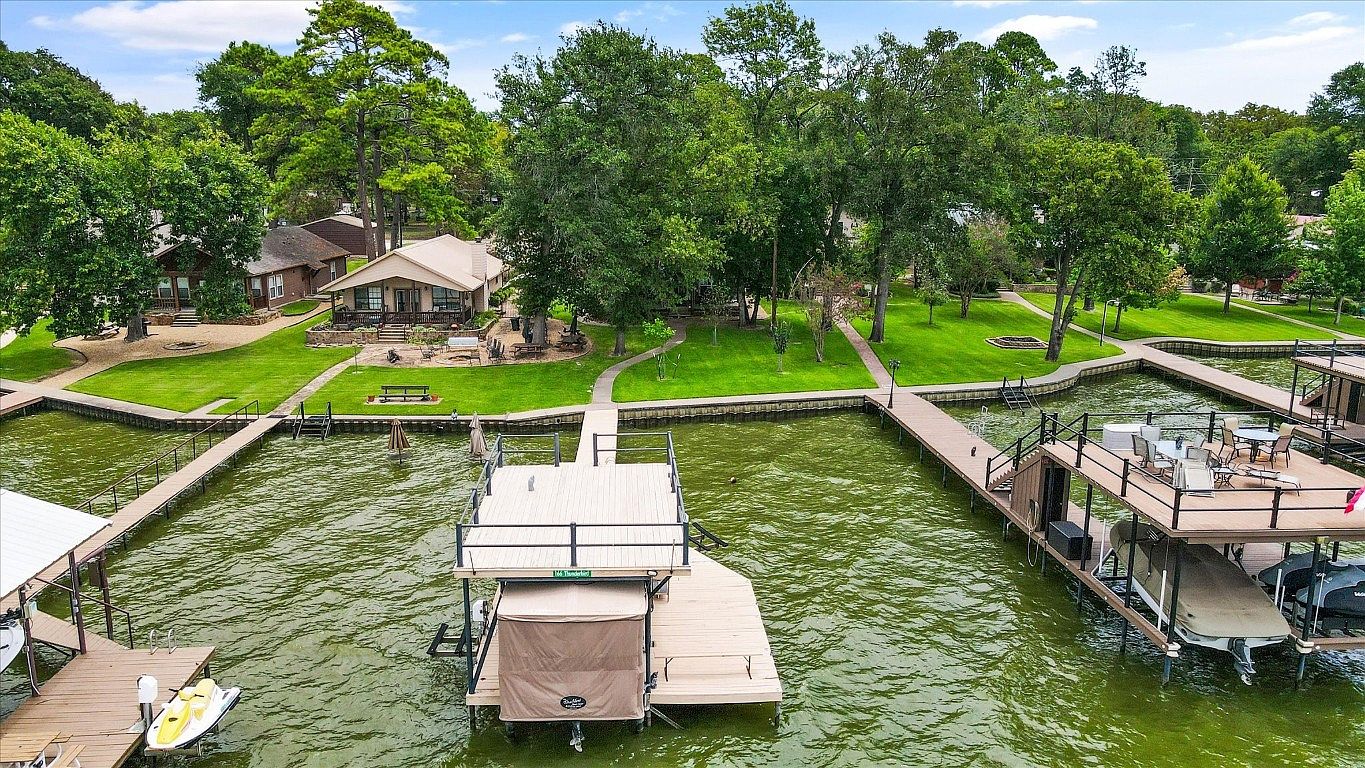 166 Thunderbird Dr, Mabank, TX 75156 MLS 20382225 Zillow