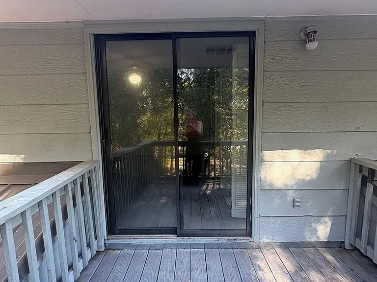 228 Edith Way — Photo 19