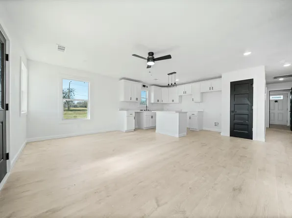 203 E South St, Itasca, TX 76055