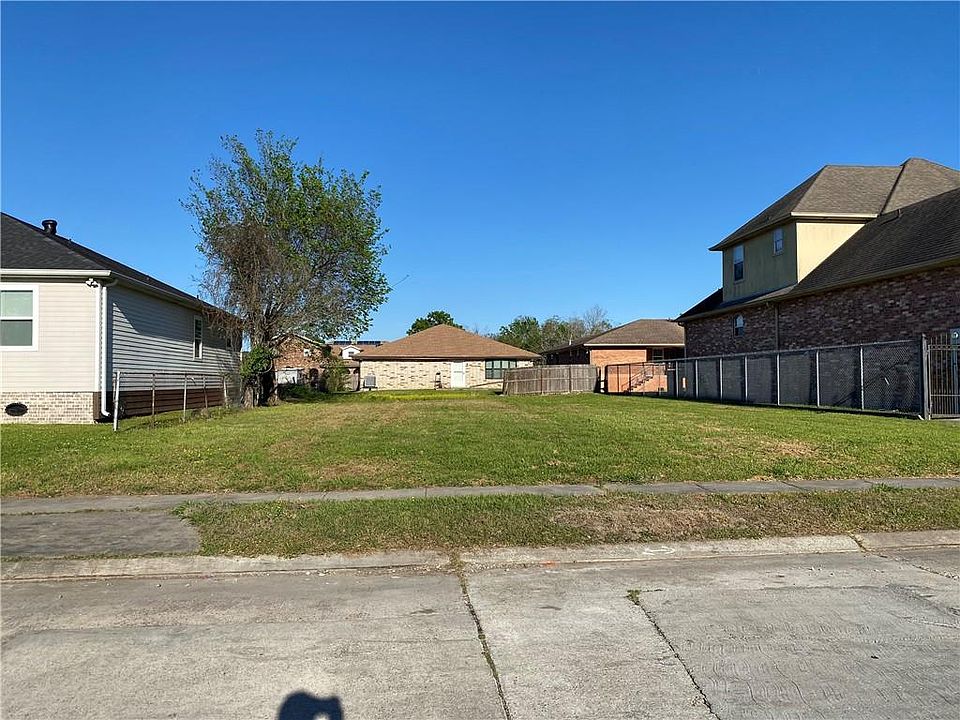 1st image of 4857 Chantilly Dr